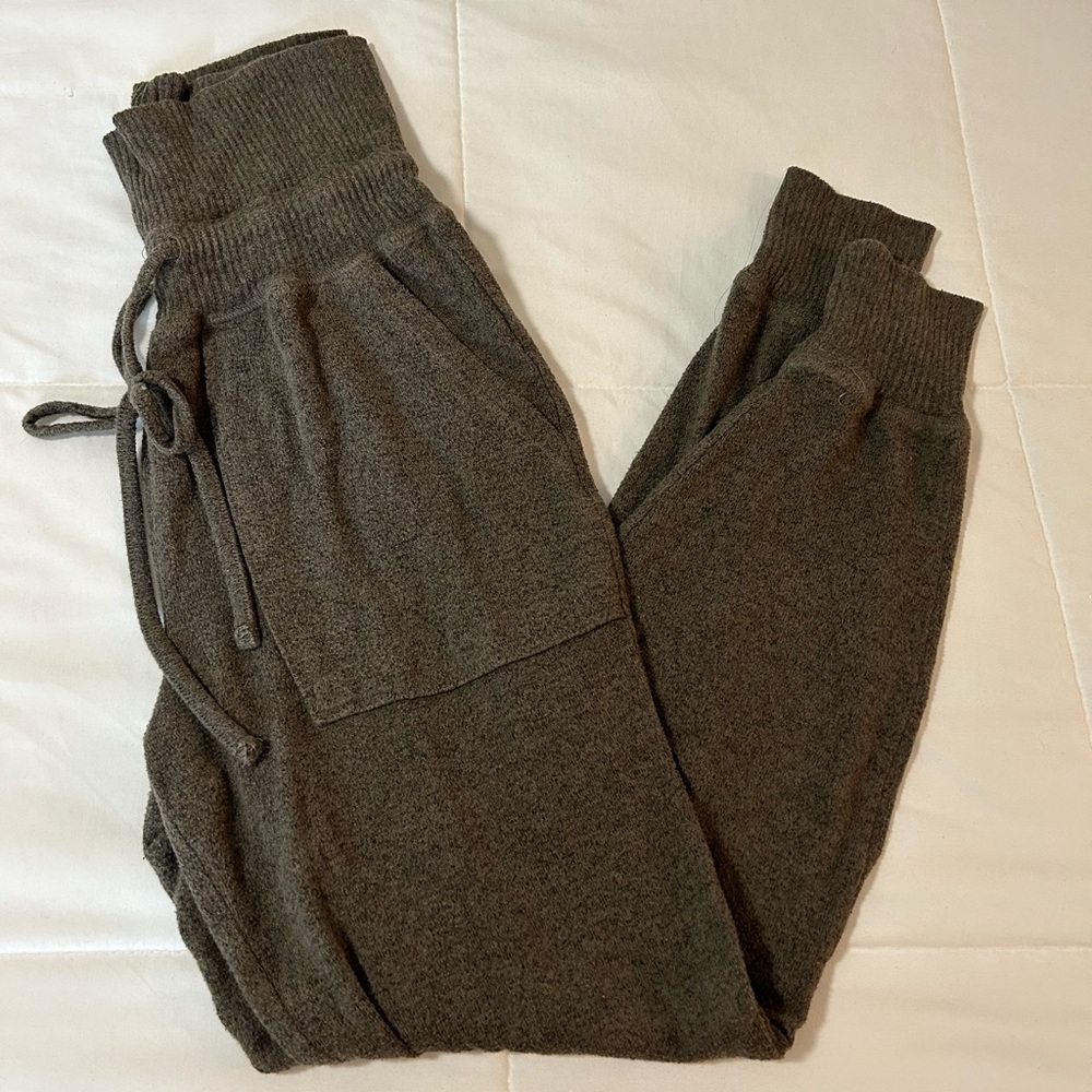 Aerie loungers
